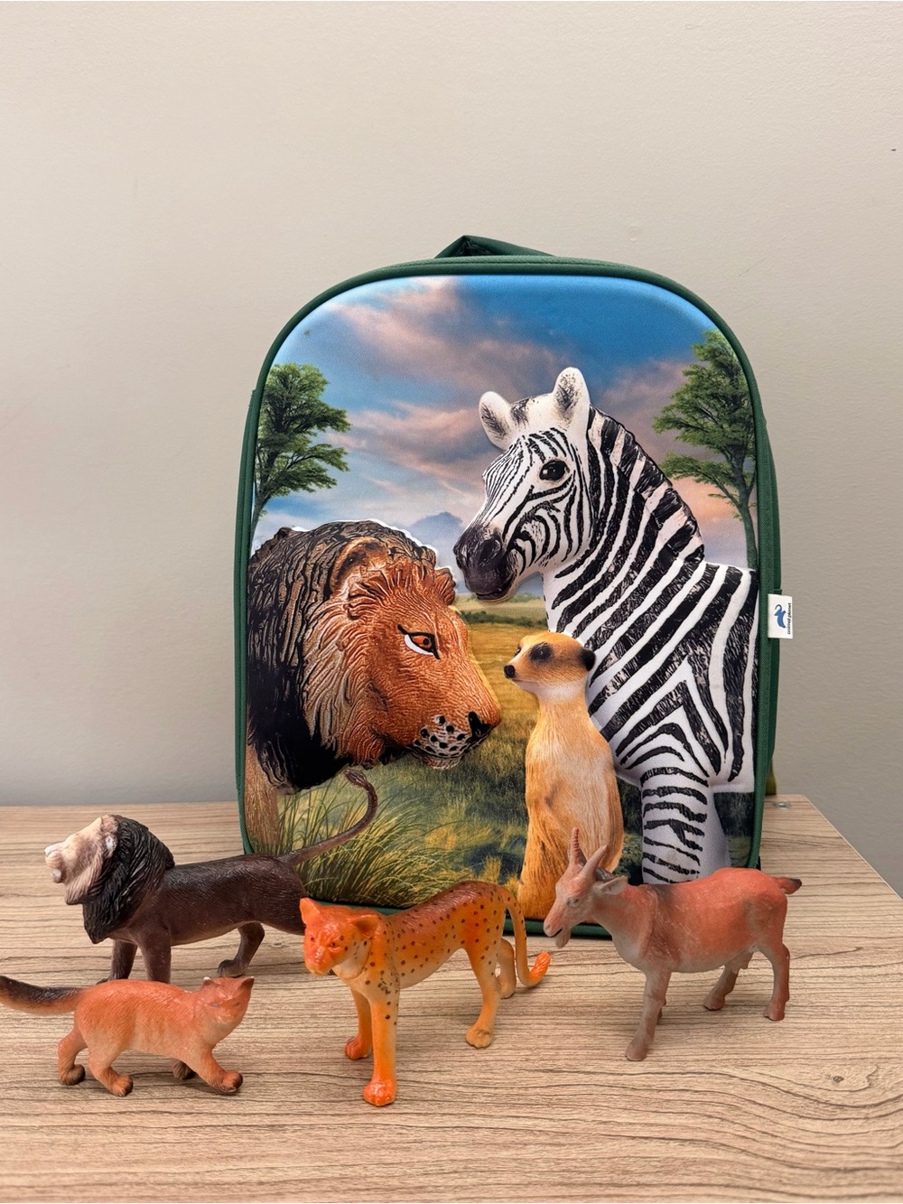 Animal Planet Backpack Playset